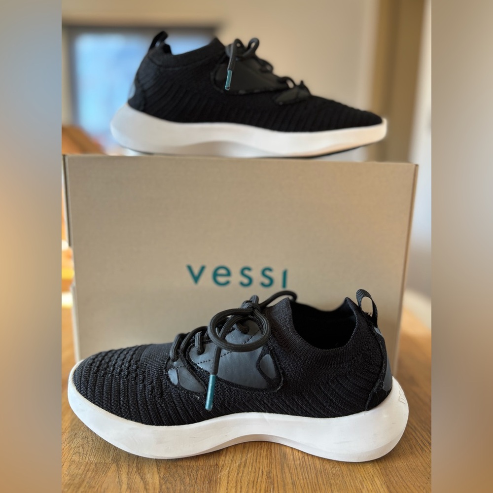 VESSI Everyday Move Sneakers